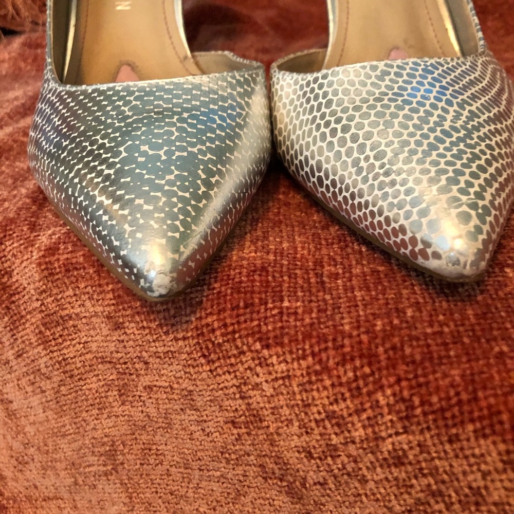 Shoes - Picture 3 of 4